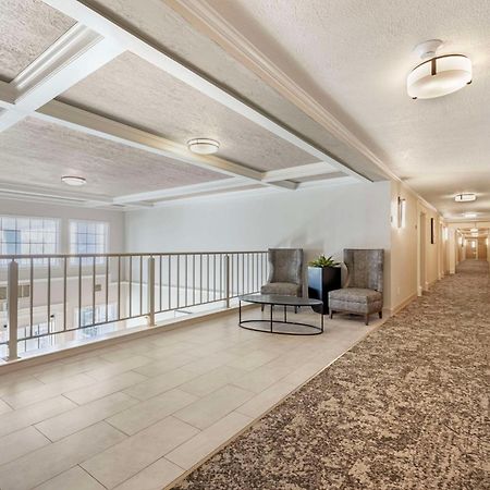 Best Western Plus Grand Manor Inn Springfield Bagian luar foto