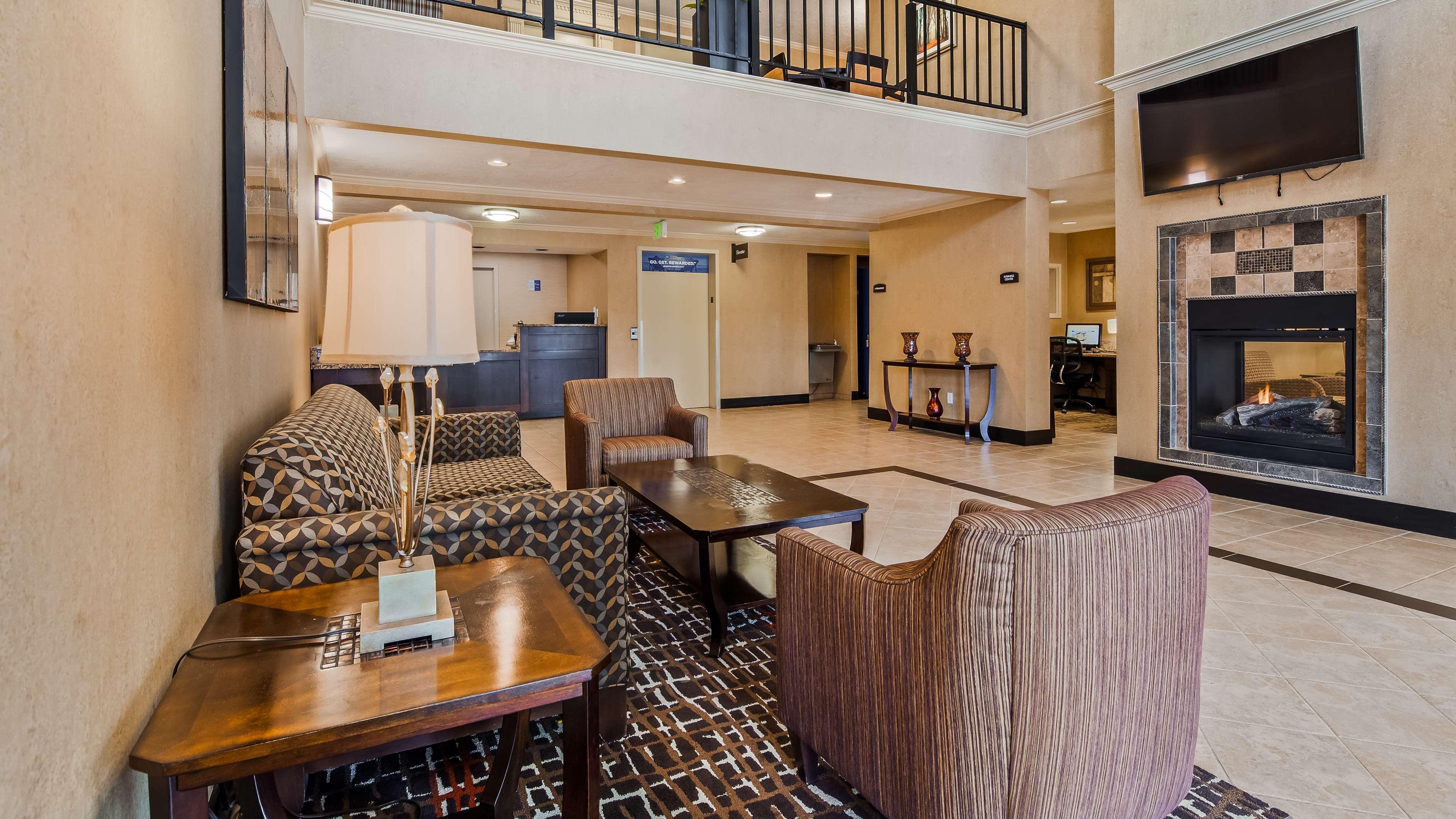 Best Western Plus Grand Manor Inn Springfield Bagian luar foto