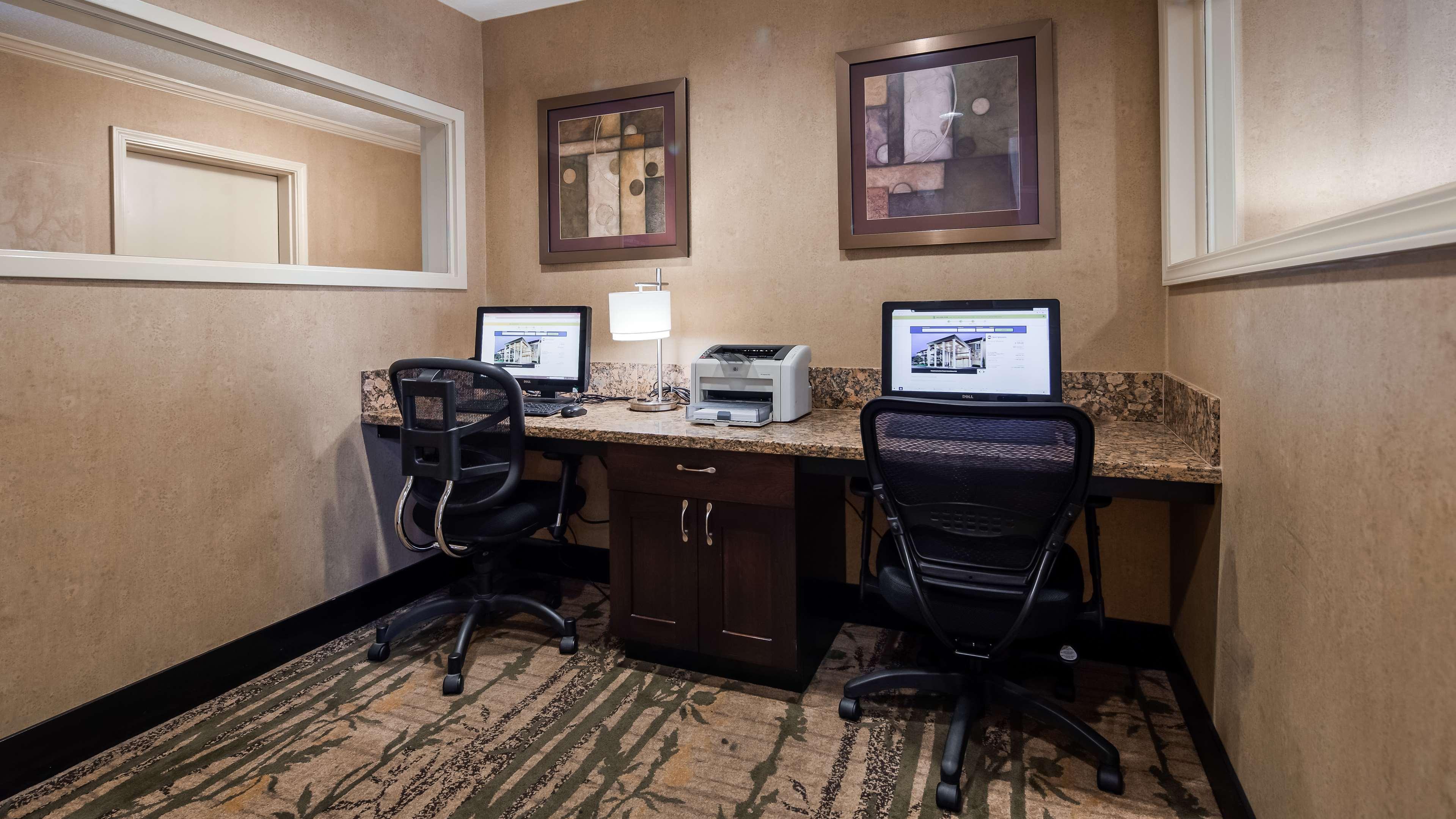 Best Western Plus Grand Manor Inn Springfield Bagian luar foto