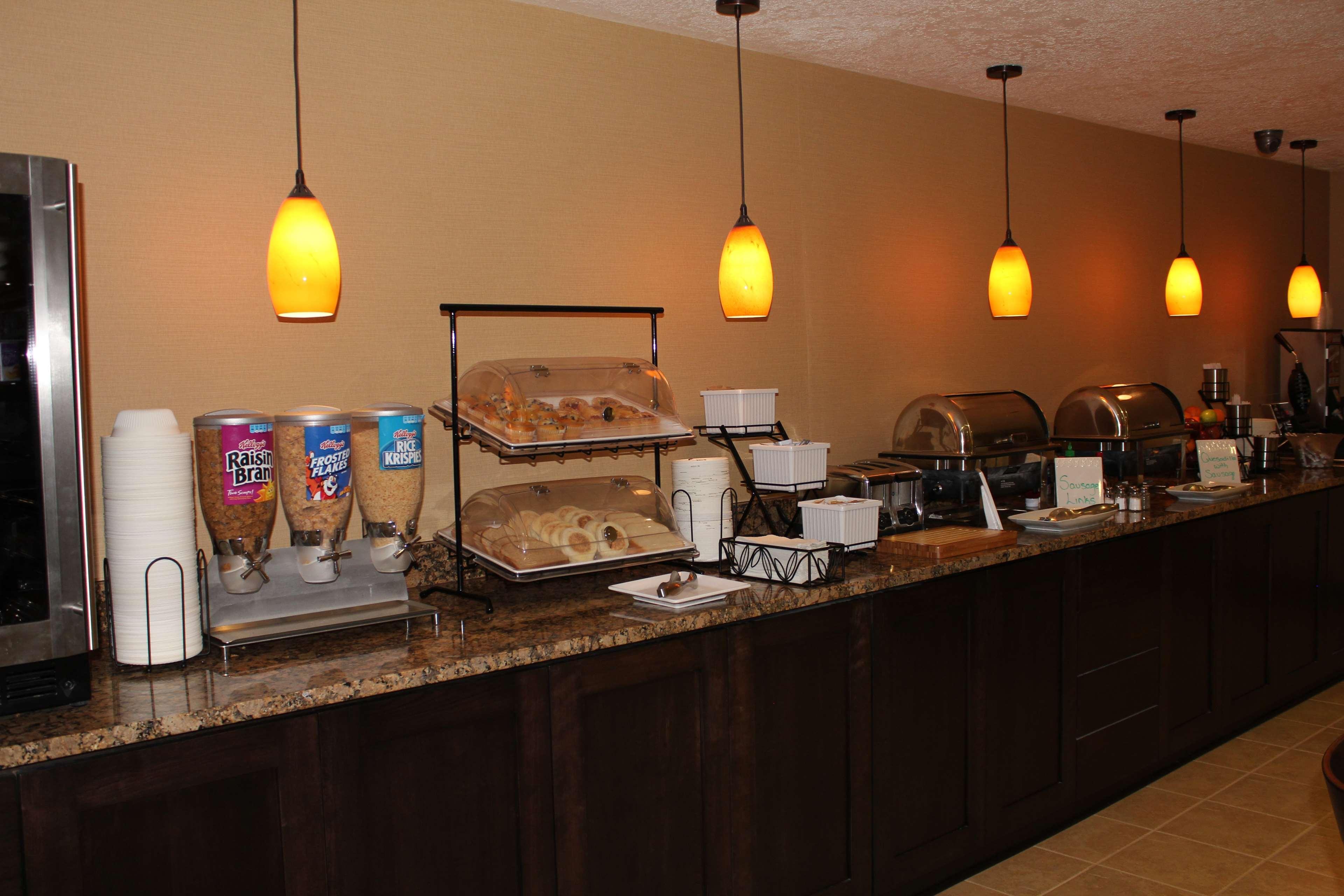 Best Western Plus Grand Manor Inn Springfield Bagian luar foto