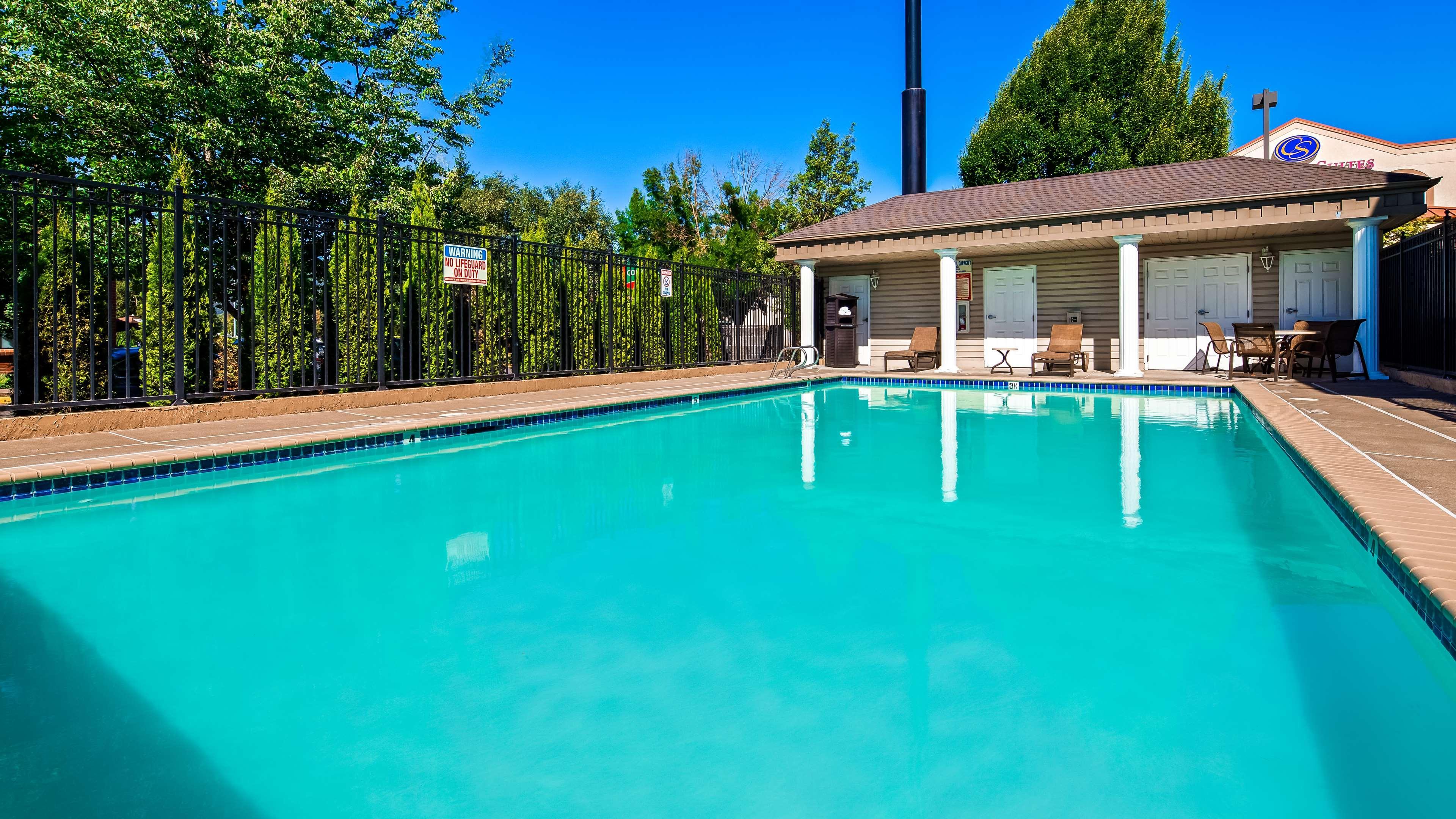 Best Western Plus Grand Manor Inn Springfield Bagian luar foto