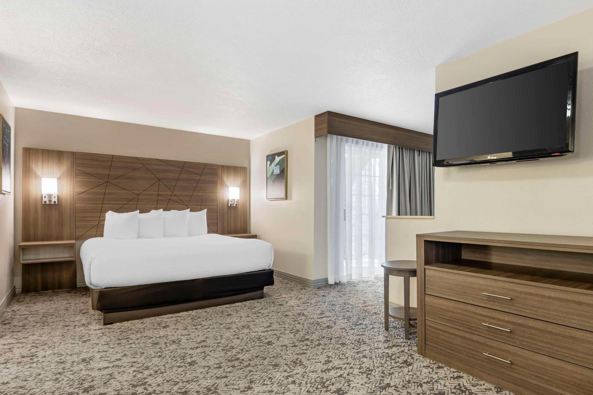 Best Western Plus Grand Manor Inn Springfield Bagian luar foto