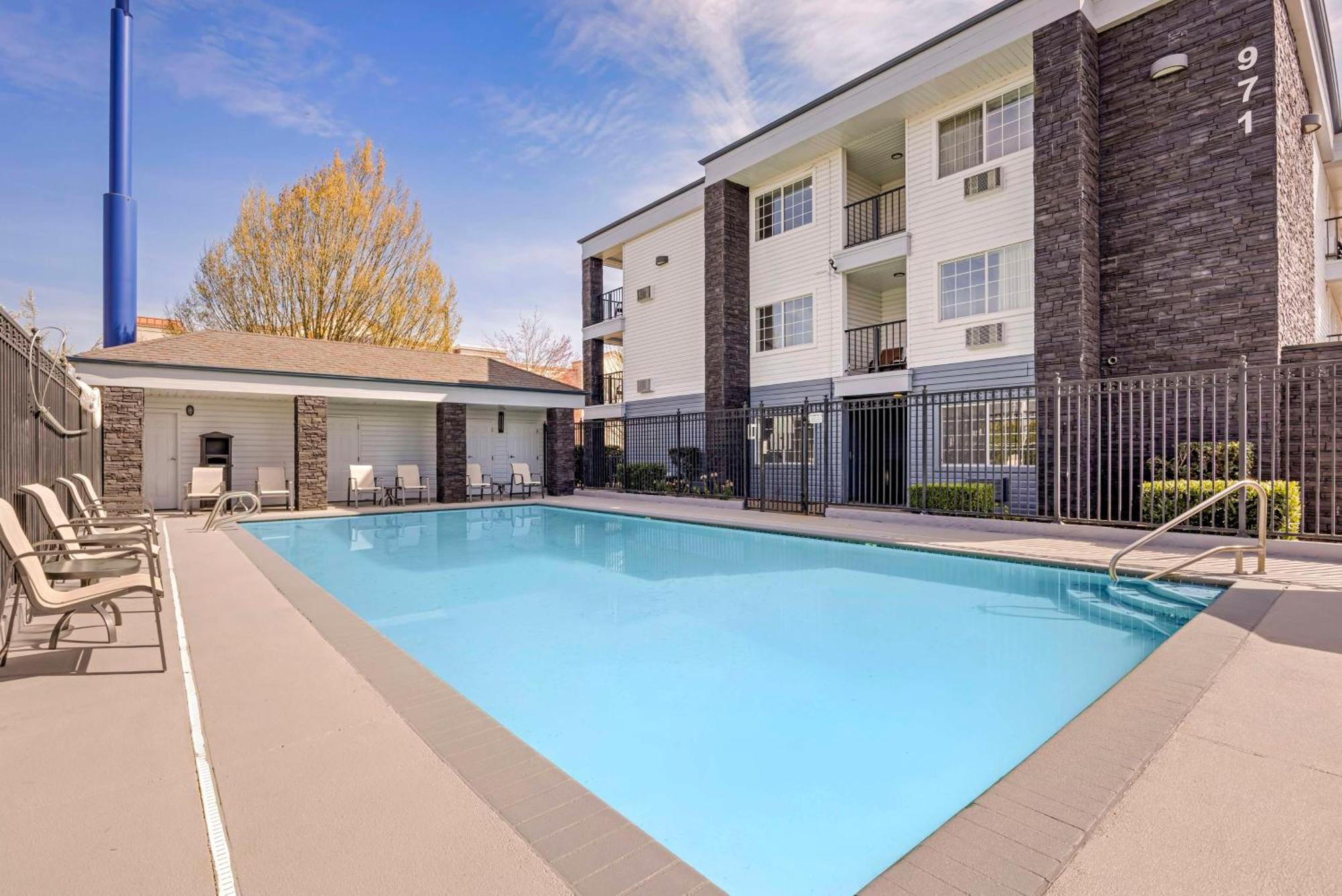 Best Western Plus Grand Manor Inn Springfield Bagian luar foto